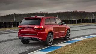 Jeep Grand Cherokee Trackhawk, nejrychlejší SUV 8