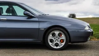Alfa Romeo 166