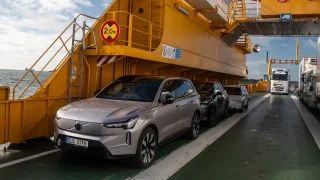 Vyrážíme elektromobilem do Švédska. Čeká nás 2500 km, ostrovy, trajekty zdarma i Göteborg