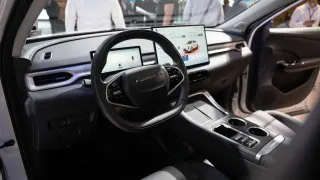 Forthing pařížský autosalon