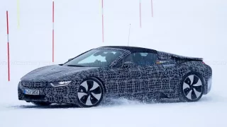 Spy foto BMW i8 Spyder