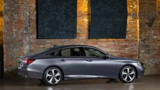 Honda Accord 10th Gen 13