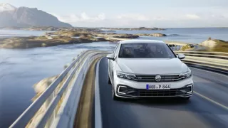 Volkswagen Passat GTE a GTE Variant 2019 4