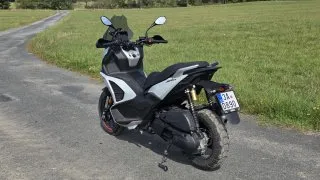 Aprilia SR GT 400