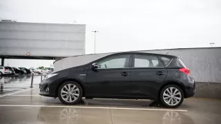 Toyota Auris Hybrid 12