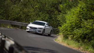 Opel Insignia Grand Sport 2.0 Turbo 4x4 jízda 5