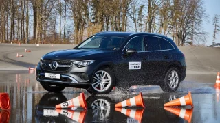 Už čtyři celoroční pneumatiky se v klidu vyrovnají těm letním i zimním. Nepatří přitom k nejdražším