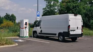 Peugeot e-Boxer L3H2