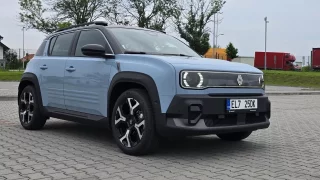 Renault oprášil další retro název, poprvé jsme se projeli novou čtyřkou. Vypadá a jezdí skvěle