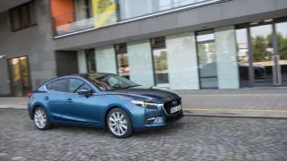 Mazda 3 má sportovní ambice. 8