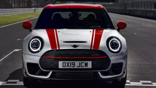 MINI John Cooper Works Clubman 11