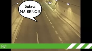 Video: Tunel Blanka zažil jízdu aut v protisměru, matku s kočárkem, vrávorající opilce i zvířata