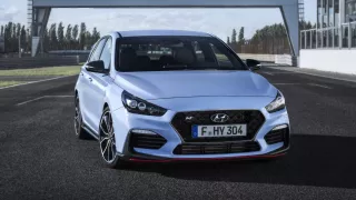 Prohlédněte si ostrý hatchback Hyundai i30 N do de