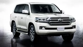 Toyota Land Cruiser 200 V8