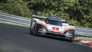 Porsche 919 Hybrid Evo rekord na Nürburgringu