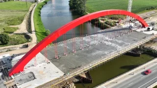 Půl kilometru za tři čtvrtě miliardy. Na D55 již stojí druhý nejdelší most na Moravě