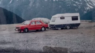 Retro: S dýchavičnou Škodou 120, karavanem a třemi dětmi přes Alpy směr Monako. Psal se rok 1991