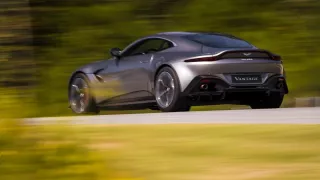 Aston Martin Vantage MY2018 18