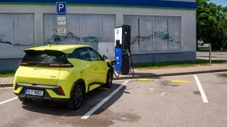 Test BYD Dolphin Surf