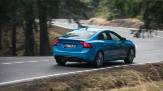 Švédský sporťák Volvo S60 Polestar 17