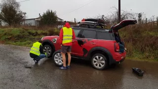 Mini Countryman a proražené kolo