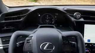 Lexus RZ