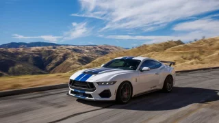 Shelby odhaluje nové mustangy GT350 a GT350R. Mají i přes 800 koní a stojí od 2,6 milionu