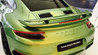 Porsche 911 Turbo S Exclusive Green 2