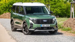 Test: Ford Tourneo Courier Active je sympatická, leč pouze tříválcová hranatost