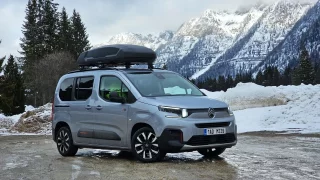 Citroën Berlingo je rodinné auto. Tak jsme do něj naložili miminko i babičku a vyrazili do Itálie