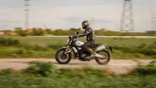 Ducati Scrambler 1100 jízdní 12