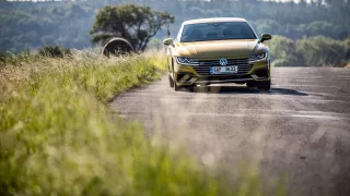 Volkswagen Arteon R-Line 2.0 TSI jízda 6