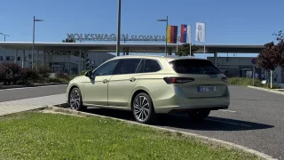 Česká chlouba se slovenským původem. Vzali jsme nový Superb a vyrazili na místo, kde se vyrábí