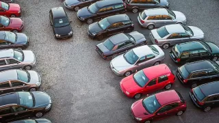 U mladého auta pozor na DPH. U staršího se platí eko daň. Rady zájemcům o dovoz ojetiny ze zahraničí