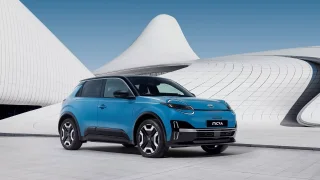 Na trhu je nová generace legendárního Nissanu Micra. Vyjde levněji než jeho francouzský bratranec