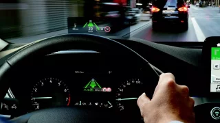 Asistenční systémy mohou zvyšovat riziko nehody. Nejvíc ten, který má skoro každé nové auto