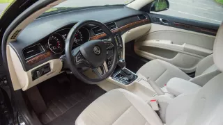 Škoda Superb Combi 2014 Interier 2