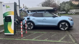 Za běžnou drobnost jsem v Německu dostal pokutu 30 tisíc. Drahý elektromobil je přitěžující okolnost