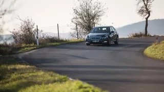 Mercedes-Benz E 220 CDI jízda 9