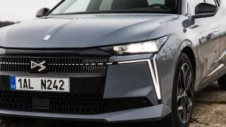 DS N°4 Hybrid 145 Jules Verne