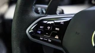 Volkswagen Golf Variant R