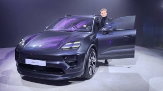 Porsche Macan je v Česku. SUV má až 639 koní, na jedno nabití ujede přes 600 kilometrů