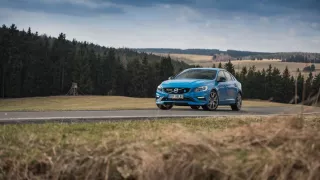 Švédský sporťák Volvo S60 Polestar 12