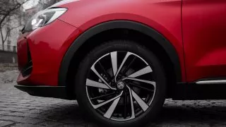 MG ZS Hybrid+