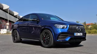 Test nadupaného kupé SUV Mercedes-AMG GLE 53 4Matic+: Proč je lepší než BMW X6 M50i?