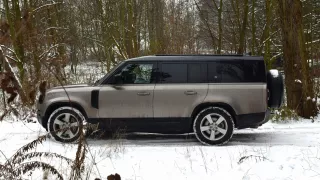 Land Rover Defender 130