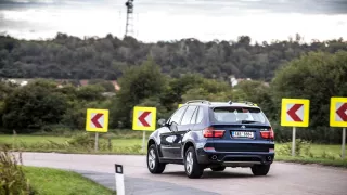 BMW X5 xDrive30d jízda 2