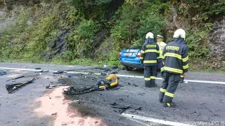 Nehoda Ford Mustang a Škoda Rapid