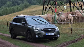 Nejvíc terénní kombi všech dob. Vyzkoušeli jsme ho za hustého deště na rozmočených polích