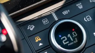 Test Land Rover Defender P300e